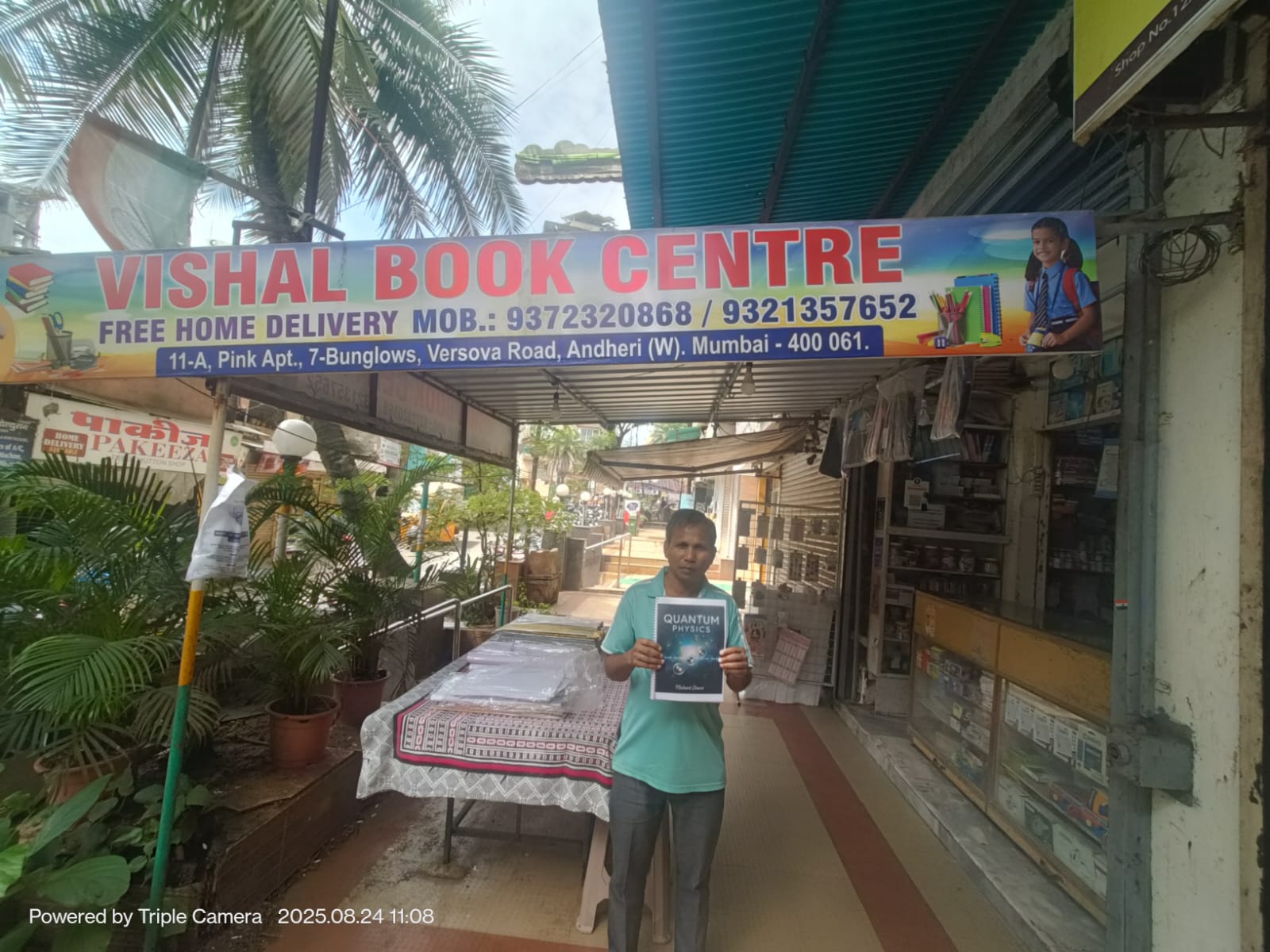 Book distribution at Vishal Book Centre, Mumbai